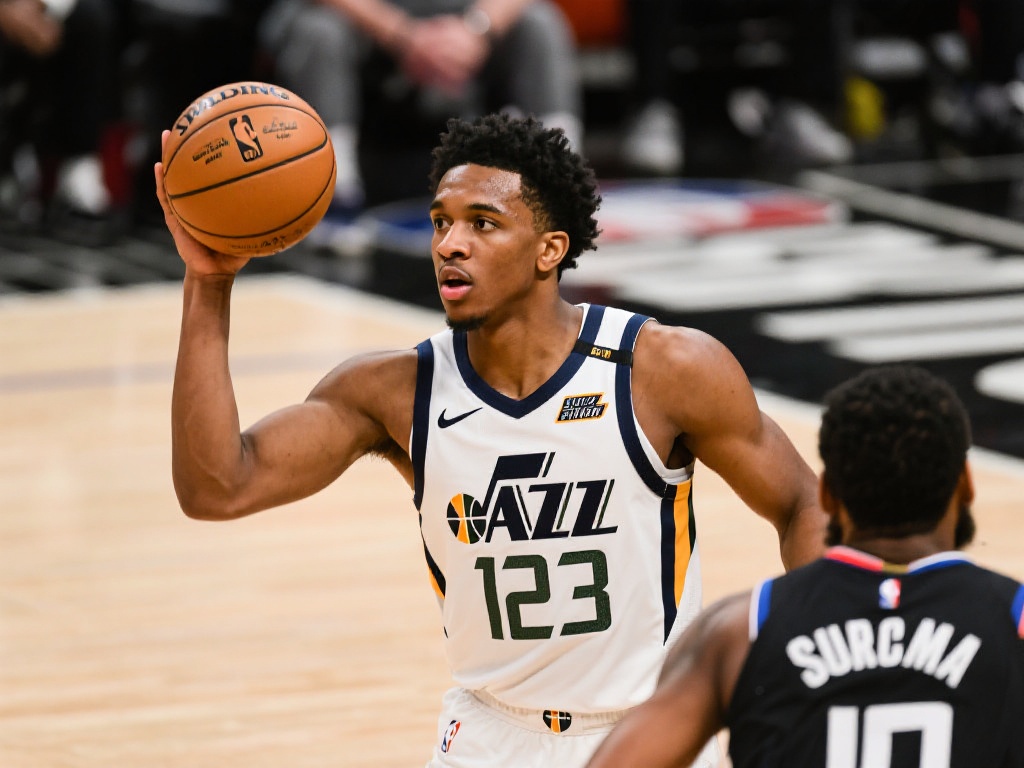 狄龙首轮表现:场均12+3+1数据稳健 狄龙的场均12.3分展示了他作为一名角色